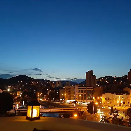 Dionis アパート Užice